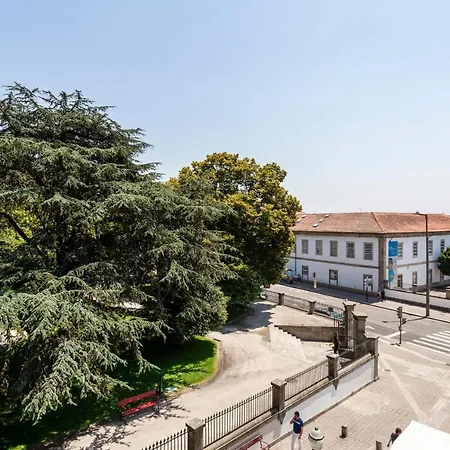 Passeio De Sao Lazaro 5 By Lovelystay Gasthof Porto