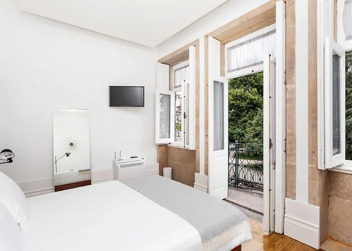 Passeio De Sao Lazaro 5 By Lovelystay Πανσιόν 3*