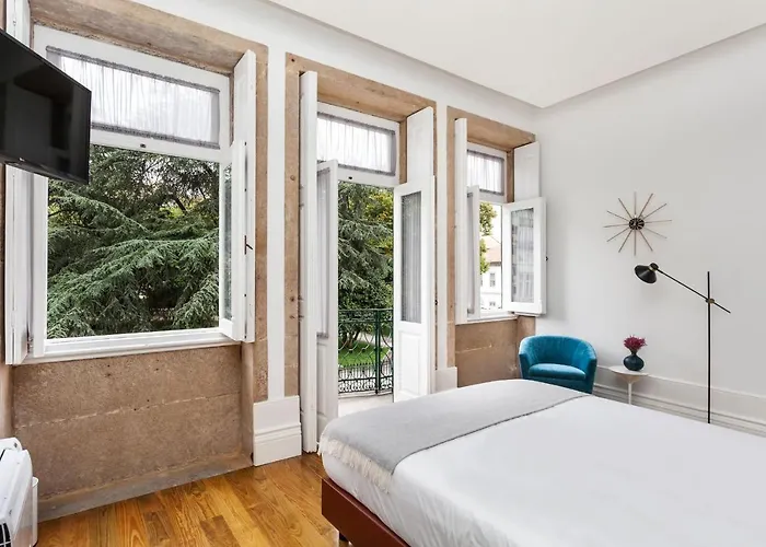 Passeio De Sao Lazaro 5 By Lovelystay Gæstehus 3*